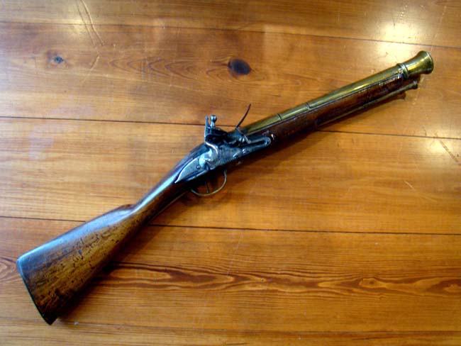 A fine and rare Royal Navy flintlock blunderbuss by William Sheppard dated 1742 — image 2